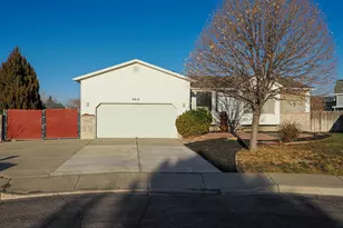 6616 W Fanfare Ct, West Valley, UT 84128 - Photo 2