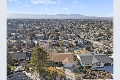 8760 S Rustler Rd E, Cottonwood Heights, UT 84093 - Photo 32