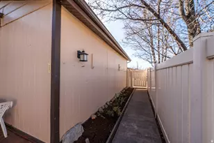 621 E Coachman Way, Riverdale, UT 84405 - Photo 8