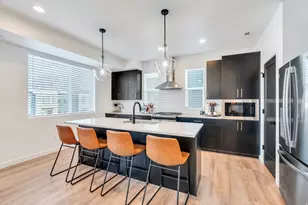 507 W 620 N, Centerville, UT 84014 - Photo 2