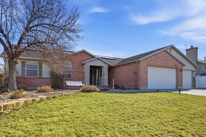 9327 S Uinta Hills Dr, West Jordan, UT 84088 - Photo 4