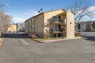 846 E Cedar Pine Ct, Salt Lake City, UT 84106 - Photo 4