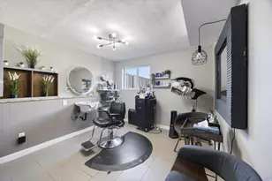 9472 S Fox Hunt Dr, Sandy, UT 84092 - Photo 18