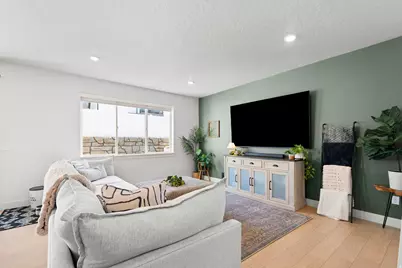 1048 N Kensington Hts, Kaysville, UT 84037 - Photo 10