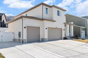 1048 N Kensington Hts, Kaysville, UT 84037 - Photo 4