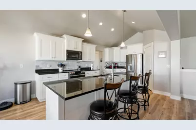 366 W Sky Hawk Way, Elk Ridge, UT 84651 - Photo 8