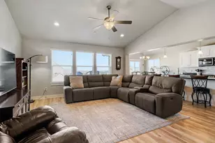 366 W Sky Hawk Way, Elk Ridge, UT 84651 - Photo 4