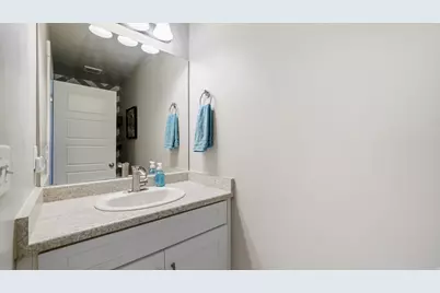 366 W Sky Hawk Way, Elk Ridge, UT 84651 - Photo 20