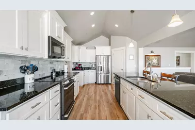 366 W Sky Hawk Way, Elk Ridge, UT 84651 - Photo 12