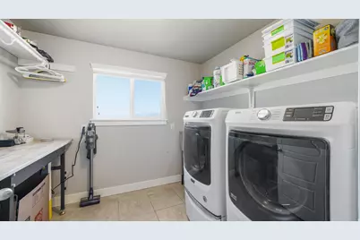 366 W Sky Hawk Way, Elk Ridge, UT 84651 - Photo 14