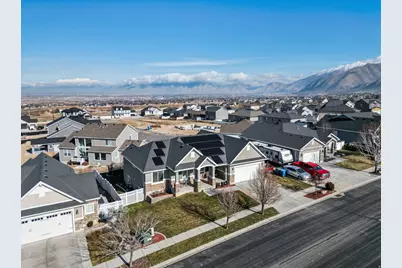 366 W Sky Hawk Way, Elk Ridge, UT 84651 - Photo 2