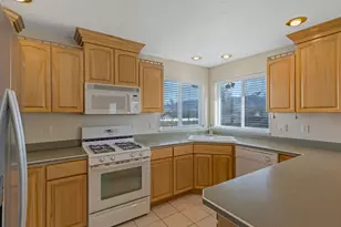 338 N 1090 W, Hyrum, UT 84319 - Photo 10