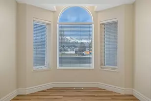 338 N 1090 W, Hyrum, UT 84319 - Photo 2