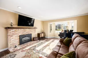 9206 S Sterling Dr, Sandy, UT 84093 - Photo 4