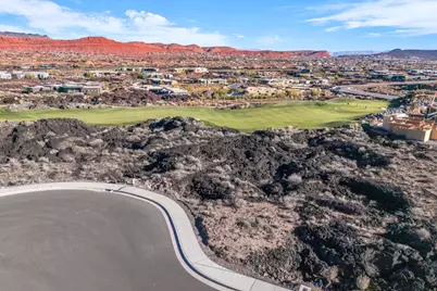 2442 S South Village Dr #8B, Santa Clara, UT 84765 - Photo 2