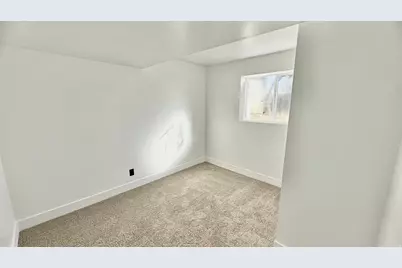 5545 S 5180 W, Kearns, UT 84118 - Photo 18