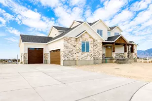 521 E Gilmour St, Grantsville, UT 84029 - Photo 2