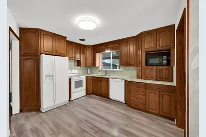 8348 W Powell Ave, Magna, UT 84044 - Photo 10