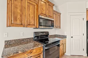 233 E Baycrest Dr, Saratoga Springs, UT 84045 - Photo 18