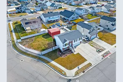 4602 S 4000 W, Roy, UT 84067 - Photo 2