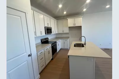 6759 W South Jordan Pkwy, South Jordan, UT 84009 - Photo 6