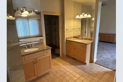 4308 S Wander Ln E, Holladay, UT 84124 - Photo 12