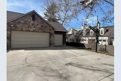 4308 S Wander Ln E, Holladay, UT 84124 - Photo 2