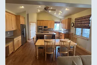 4308 S Wander Ln E, Holladay, UT 84124 - Photo 6