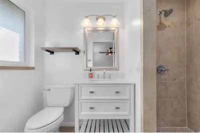 1156 N Cherrywood Dr E, Layton, UT 84040 - Photo 14