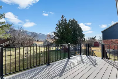 1156 N Cherrywood Dr E, Layton, UT 84040 - Photo 24