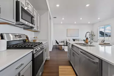 1554 E Pheasant Rd #213, Eagle Mountain, UT 84005 - Photo 6