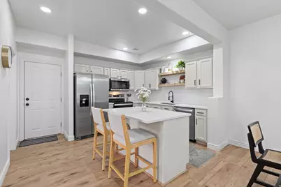 10637 S Oquirrh Lake Rd, South Jordan, UT 84009 - Photo 16