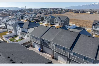 9340 N Vernham Ln E #207, Eagle Mountain, UT 84005 - Photo 30