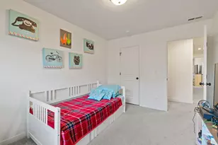 9340 N Vernham Ln E, Eagle Mountain, UT 84005 - Photo 24