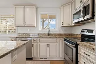 1611 E Deauville Ave S, Murray, UT 84121 - Photo 6