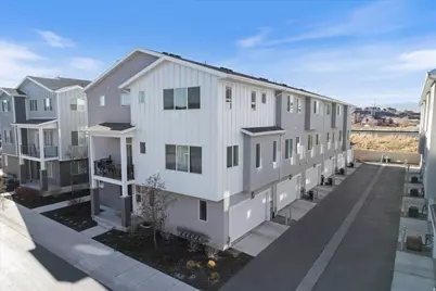 15196 S Wild Horse Way, Bluffdale, UT 84065 - Photo 2