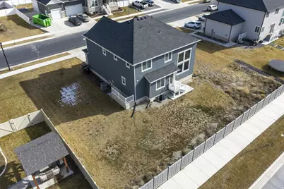 4665 N Eyrie Peak Ln E, Eagle Mountain, UT 84005 - Photo 4