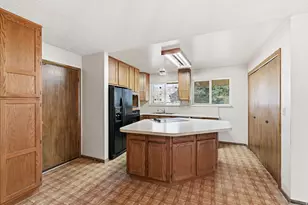 815 E Oxford Dr N, Kaysville, UT 84037 - Photo 14