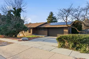 815 E Oxford Dr N, Kaysville, UT 84037 - Photo 1