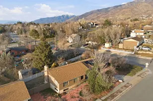 815 E Oxford Dr N, Kaysville, UT 84037 - Photo 4