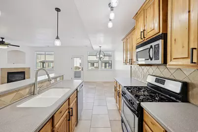 625 N 220 E, Salem, UT 84653 - Photo 2