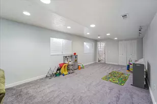 472 E 1420 N, Tooele, UT 84074 - Photo 16