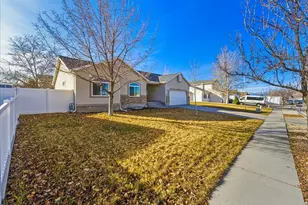 472 E 1420 N, Tooele, UT 84074 - Photo 2