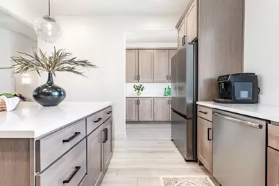 11082 S Lake Run Rd W, South Jordan, UT 84009 - Photo 10