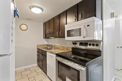 2627 W 5625 S, Roy, UT 84067 - Photo 10