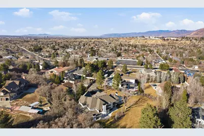 2152 E Creek Rd S, Sandy, UT 84093 - Photo 4