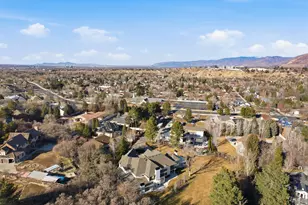 2152 E Crk Rd, Sandy, UT 84093 - Photo 4