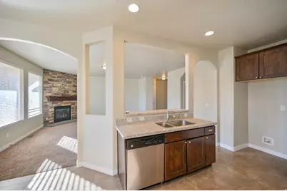 4088 E Oakland Hills Dr, Eagle Mountain, UT 84005 - Photo 12