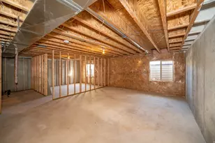 4088 E Oakland Hills Dr, Eagle Mountain, UT 84005 - Photo 32