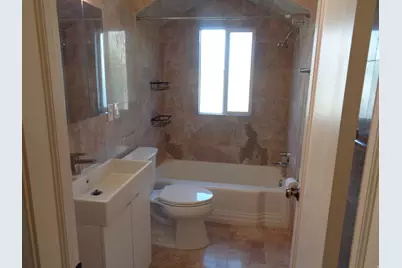 717 S 900 E #3, Salt Lake City, UT 84102 - Photo 2